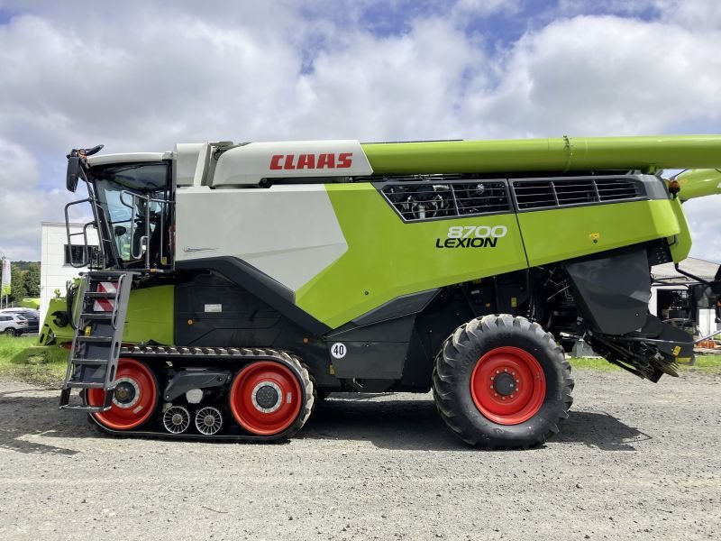 Mähdrescher des Typs CLAAS GEBR. MÄHDRESCHER LEXION8700TT, Gebrauchtmaschine in Strahwalde
