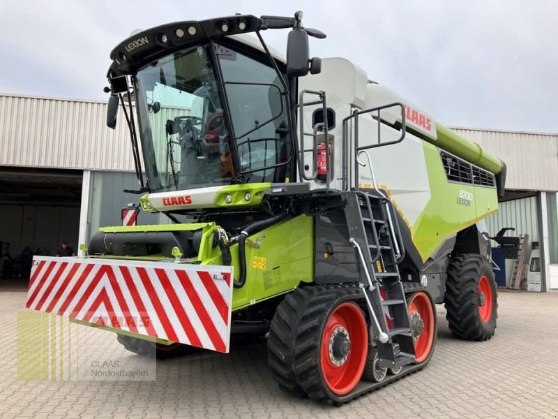 Mähdrescher des Typs CLAAS LEXION 8700 TT - ALLRAD, Gebrauchtmaschine in Altenstadt a.d. Waldnaab (Bild 1)