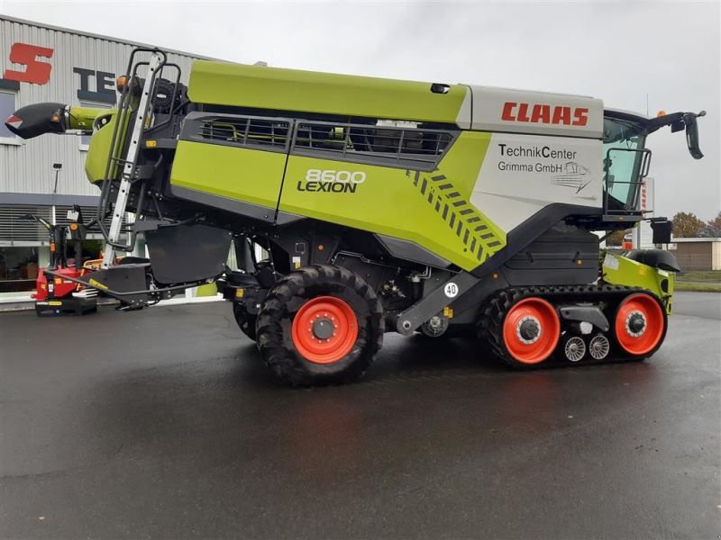 Mähdrescher des Typs CLAAS MÄHDR. LEXION 8600TT + V1080, Neumaschine in Lommatzsch