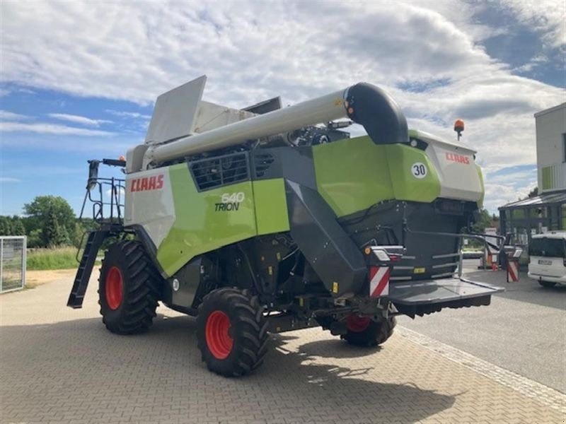 Mähdrescher des Typs CLAAS MÄHDR. TRION 640 + V770, Neumaschine in Strahwalde (Bild 4)